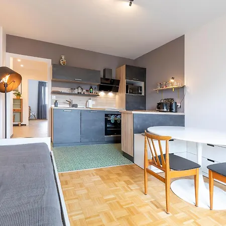 Appartement Centre Et Type 3 Terrasse *